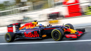 Formule 1 cadeau met Max cola en Red Bull