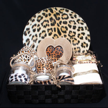 Hip geschenkpakket voor vrouw met Panter dessin - I Love Leopard. Houdt zij van de jungle en van de Panter Look dan is dit het ultieme cadeau