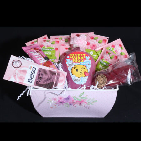 Geschenkpakket voor vrouw - Opfleurcadeau Sweet Kiss. Van zo'n gezellig cadeau fleurt zij zeker op. Gewoon lekker genieten.