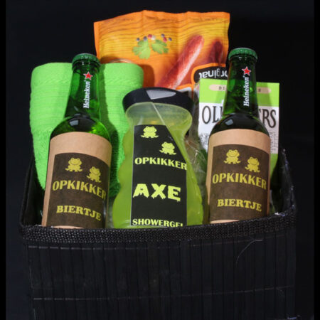 Opkikkertje voor man - 'n Opkikker biertje geeft plezier. 'n Lekker biertje, drop en opkikker douchegel dat bevalt hem vast wel