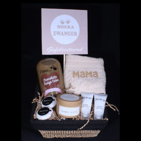 Zwangerschap cadeautje Hoera Mama. Een leuk cadeautje voor Mama in deze bijzonder tijd is altijd leuk om met haar mee te leven