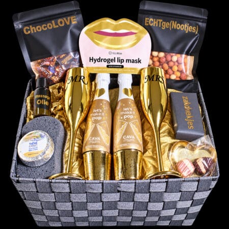 Huwelijks geschenkmand samen genieten na de bruiloft